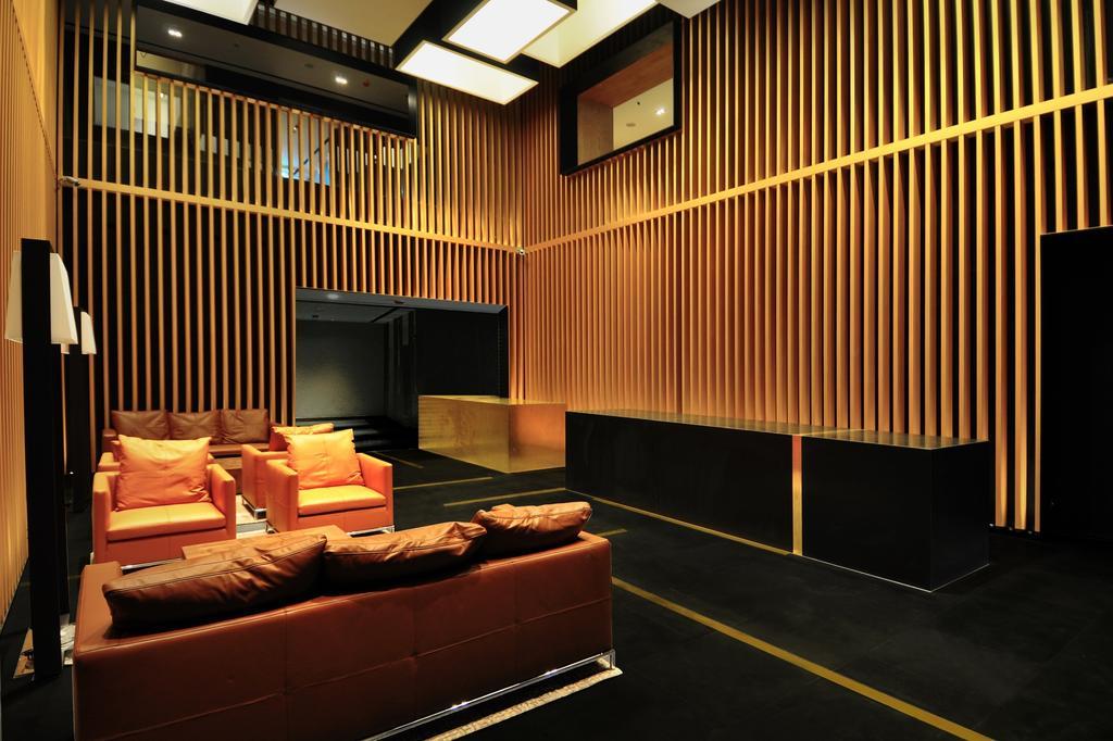 فندق جي كيلاوي Tanjung Tokong المظهر الخارجي الصورة The interior of a private suite at the club