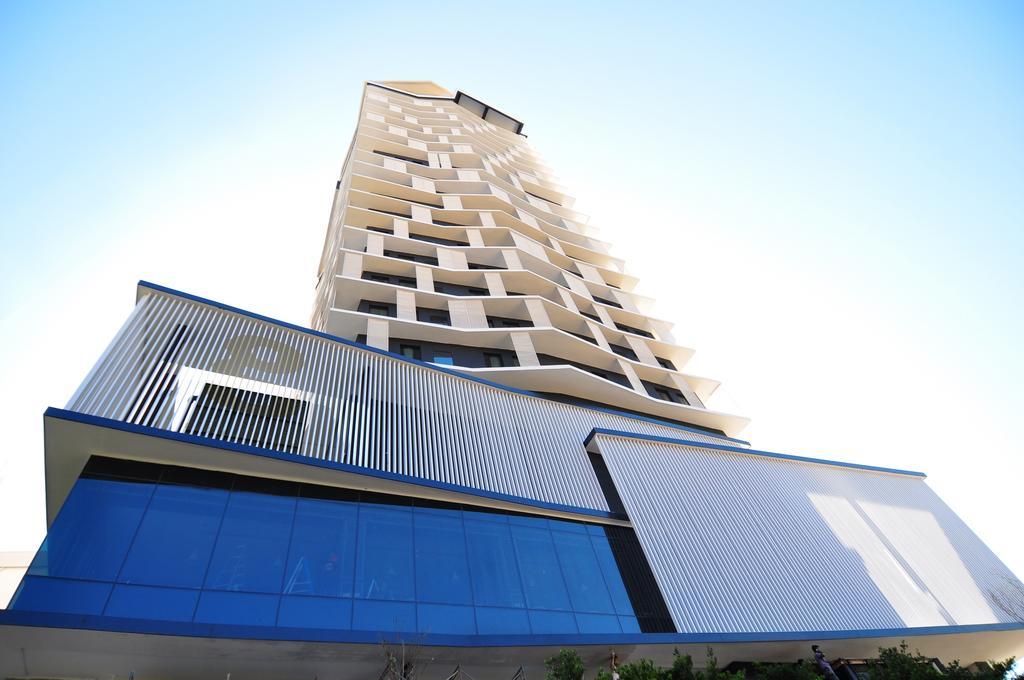 فندق جي كيلاوي Tanjung Tokong المظهر الخارجي الصورة The hotel's main building